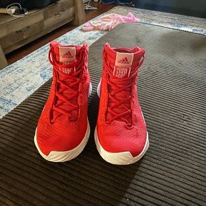 Men’s Adidas Size 8 1/2 Basketball Shoes